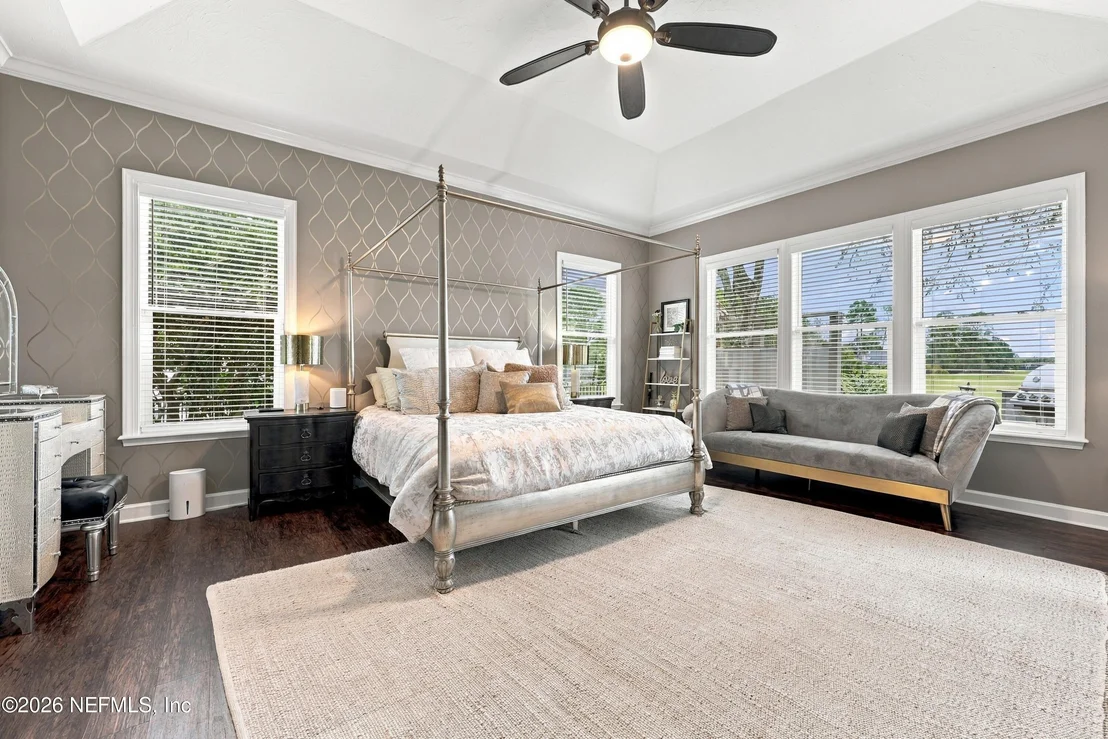 Photo of 500 TURNBERRY Lane