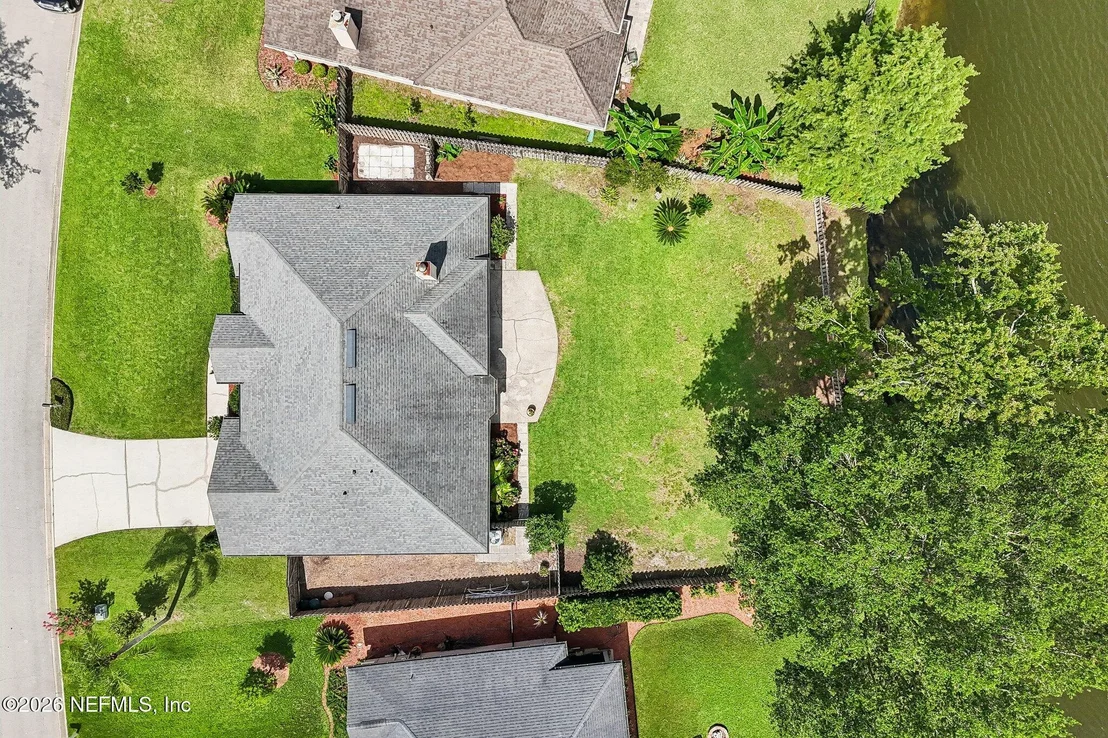 Photo of 372 MAPLEWOOD Drive