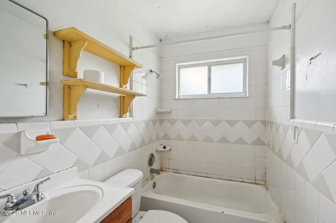 Photo of 4429 VANCOUVER Drive