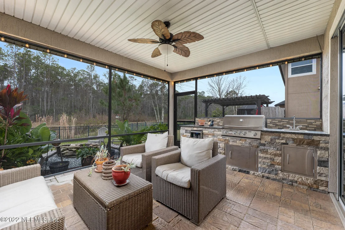 Photo of 212 ELLSWORTH Circle