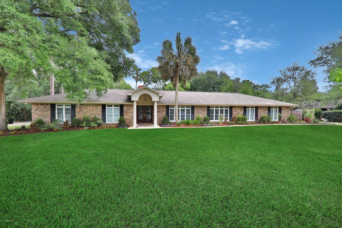 Photo of 8119 PINE LAKE Road