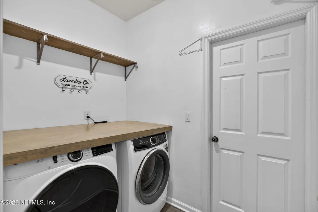 Photo of 9648 BEMBRIDGE MILL Drive