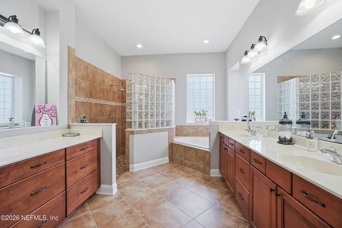Photo of 294 STONEWELL Drive