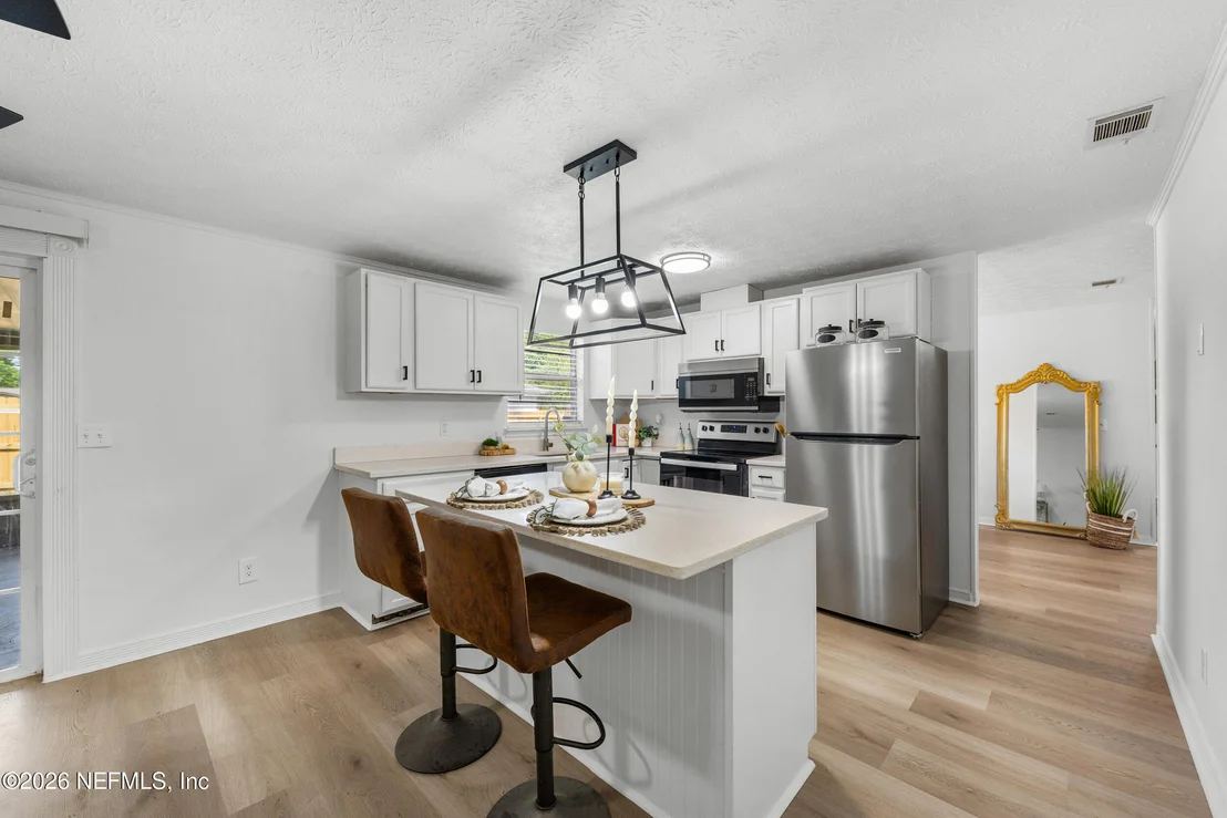 Photo of 1512 MESA Drive