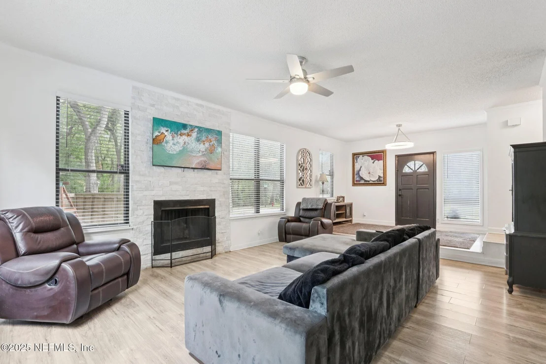Photo of 641 NELSON Drive
