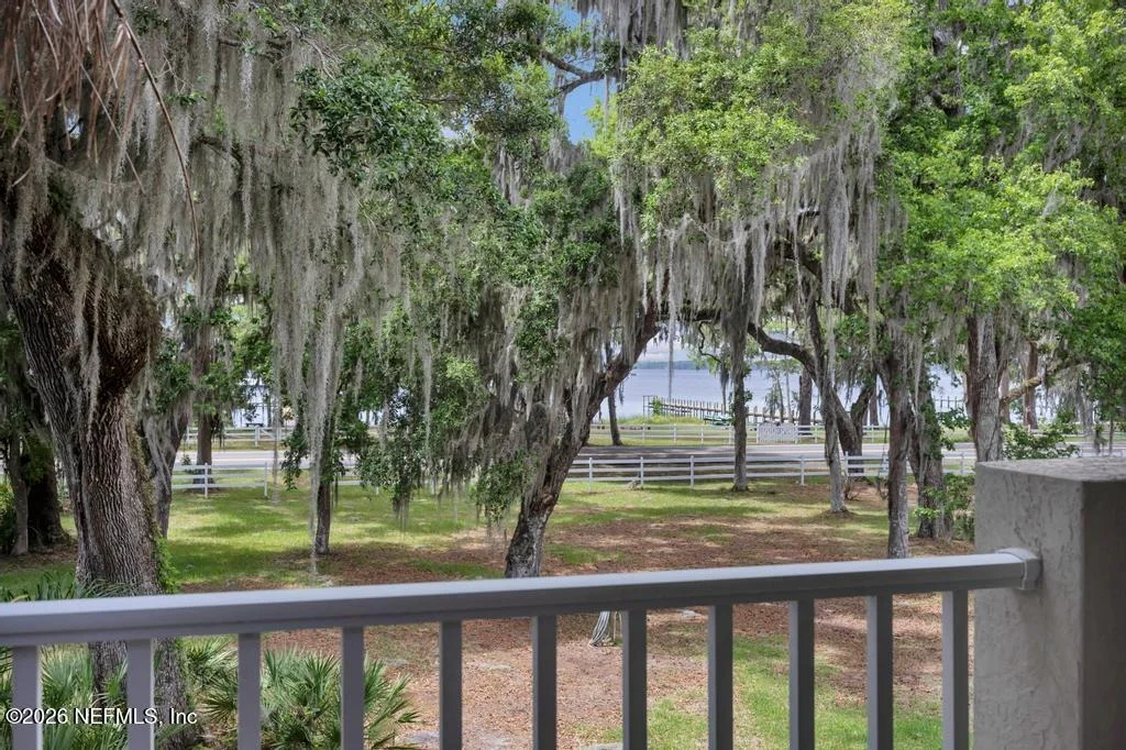 Photo of 124 RIVER PLANTATION Road N