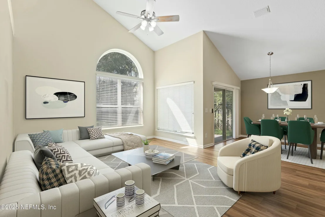 Photo of 1337 RIVER CITY Street
