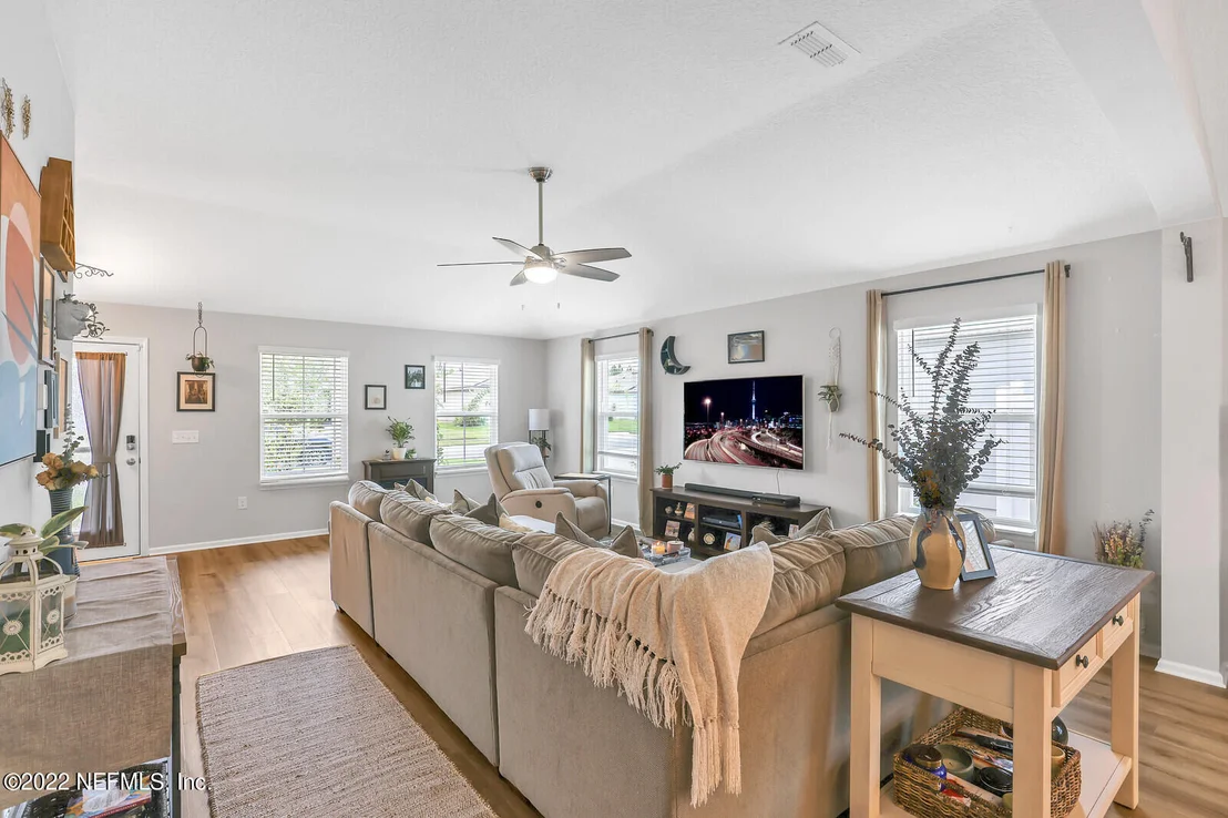 Photo of 707 SEVILLE Parkway