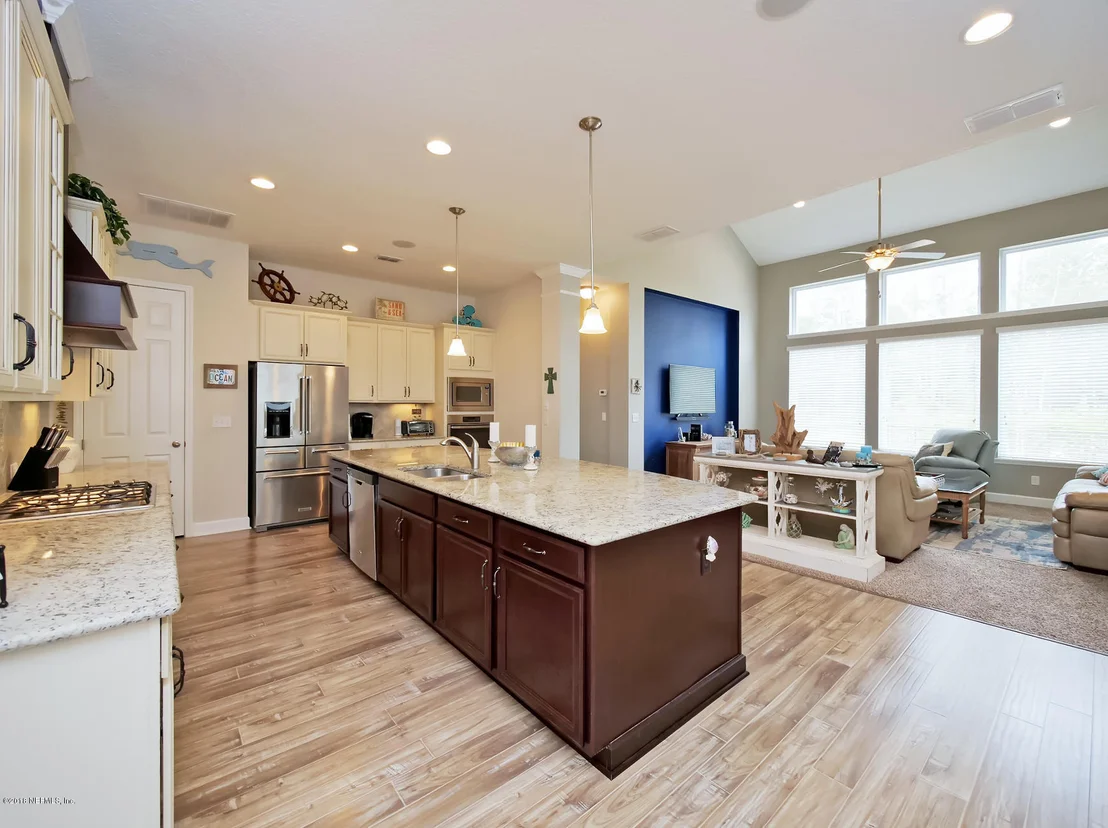 Photo of 453 EAGLE ROCK Drive