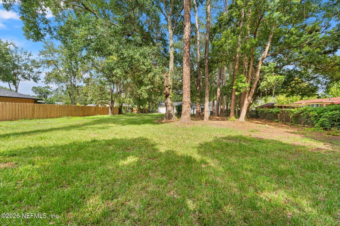 Photo of 594 CEDAR Avenue
