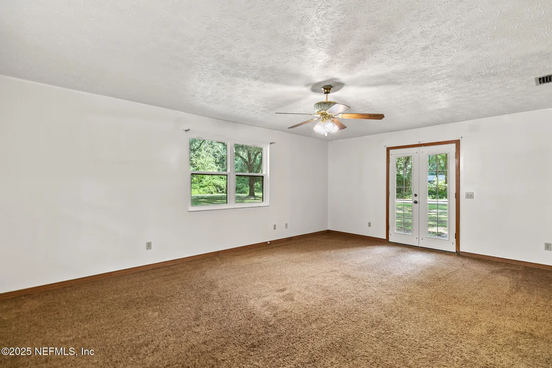 Photo of 1885 RIVER OAKS Drive