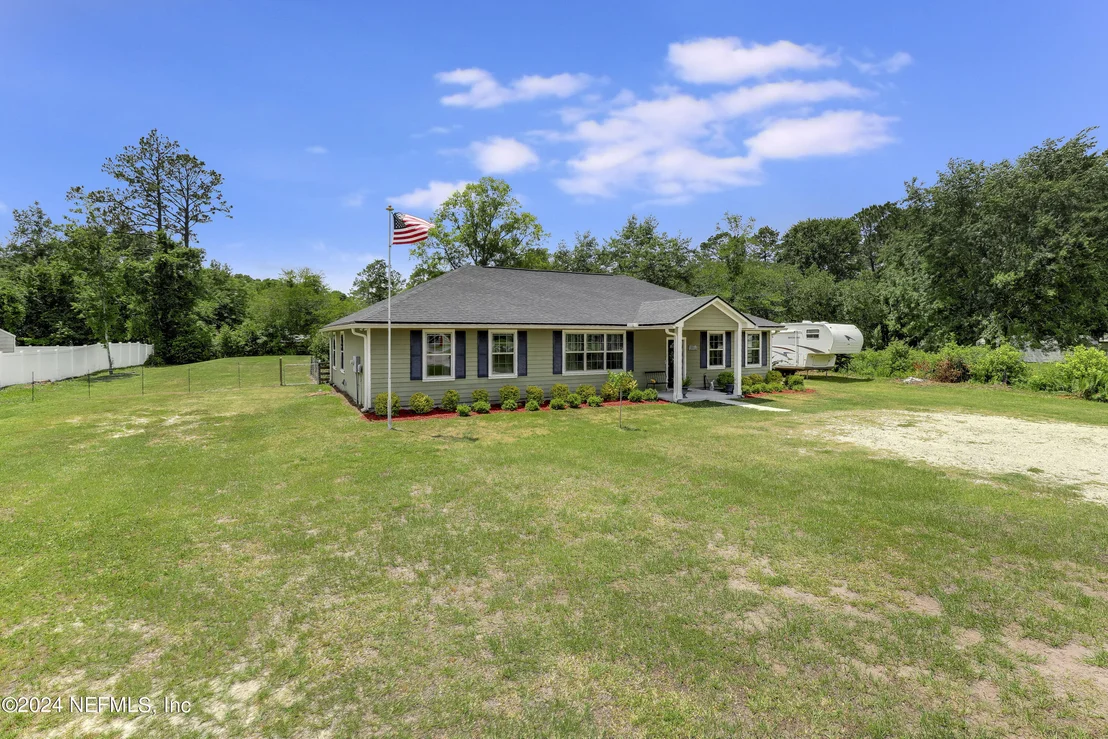 Photo of 540685 LEM TURNER Road