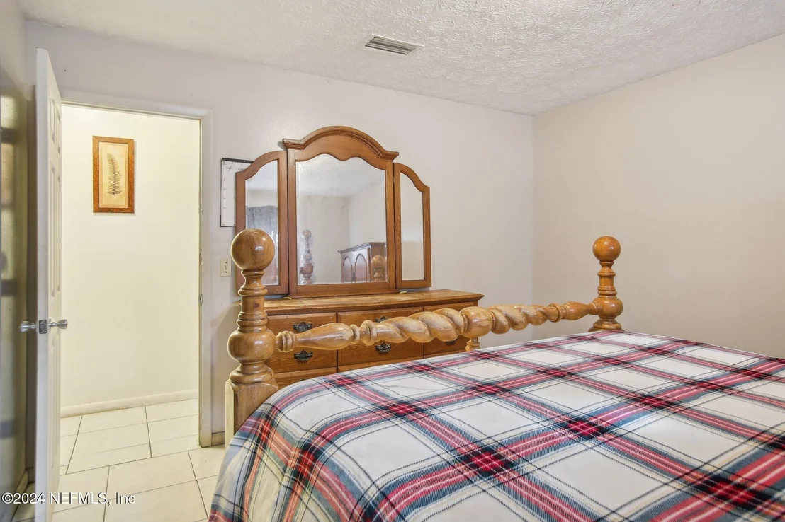 Photo of 5816 MONCRIEF Road