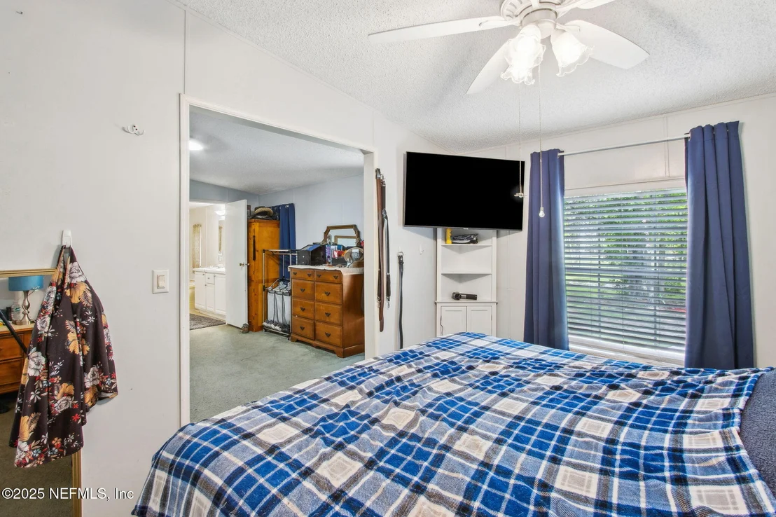 Photo of 812 JONATHAN Road