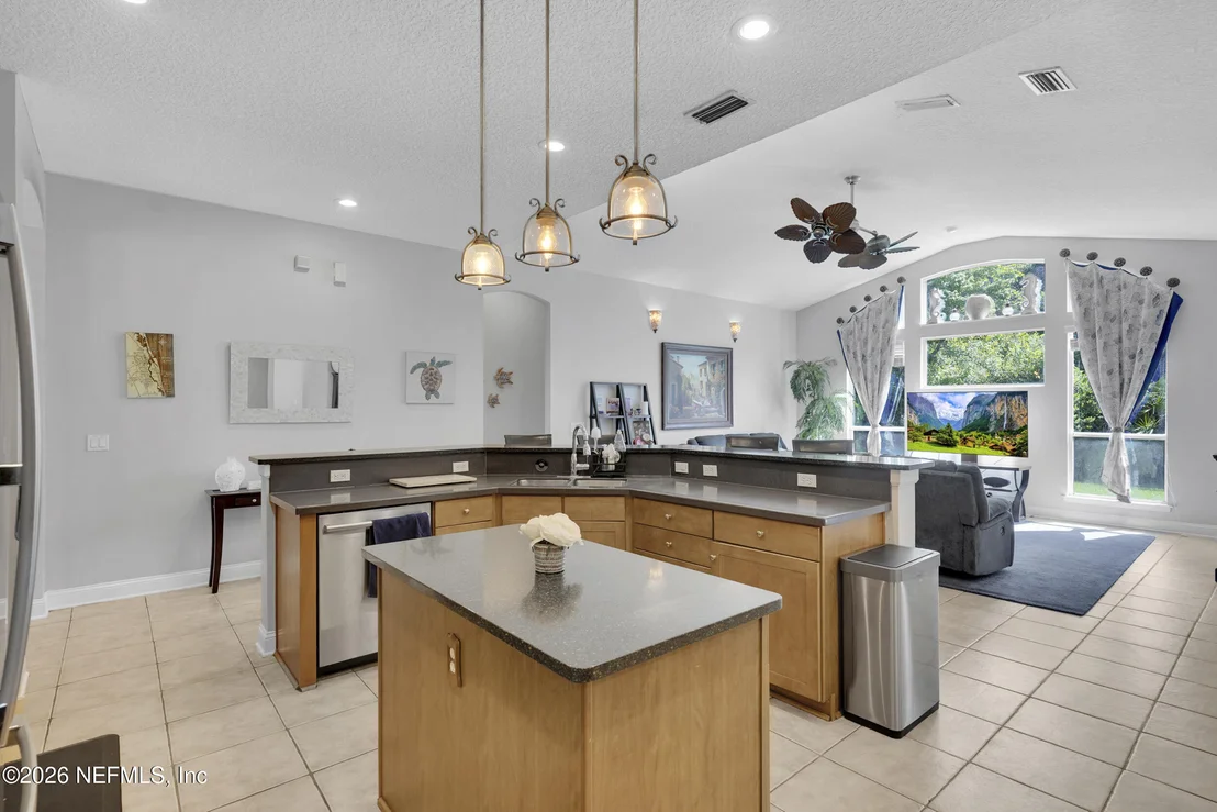 Photo of 198 PARKSIDE Drive