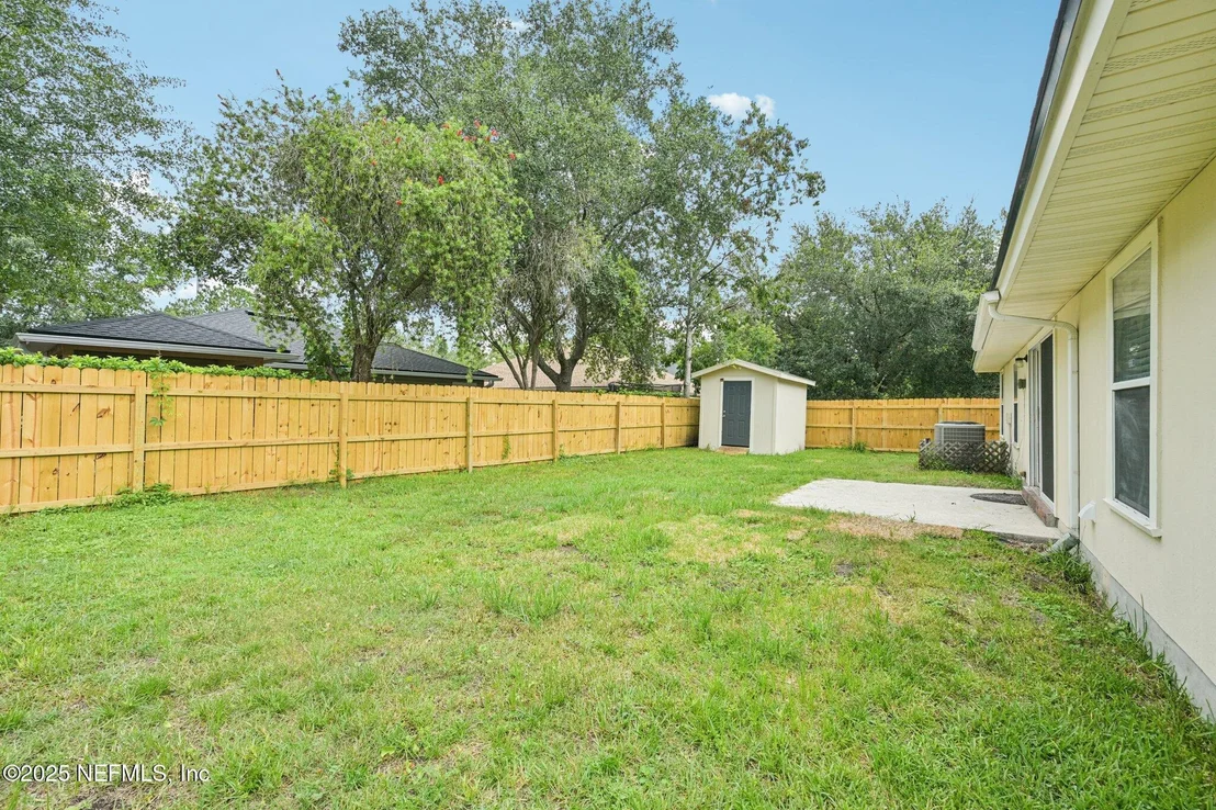 Photo of 8761 REDLEAF Court