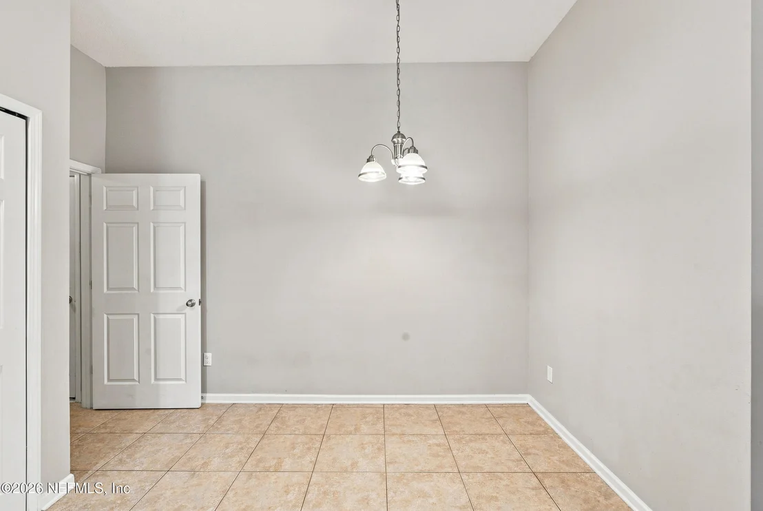 Photo of 285 W ADELAIDE Drive