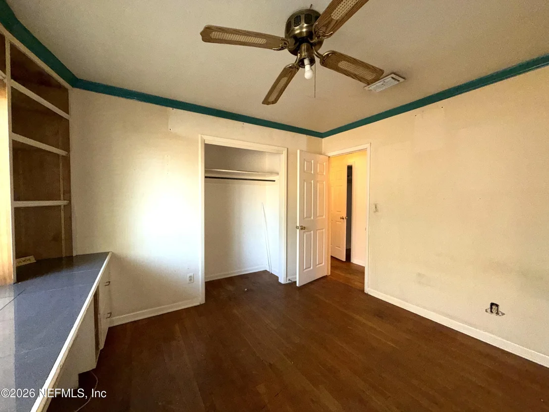 Photo of 976 TOWNSEND Boulevard