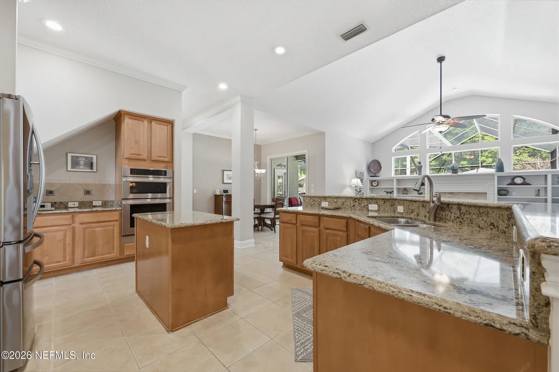 Photo of 376 N LOMBARDY Loop