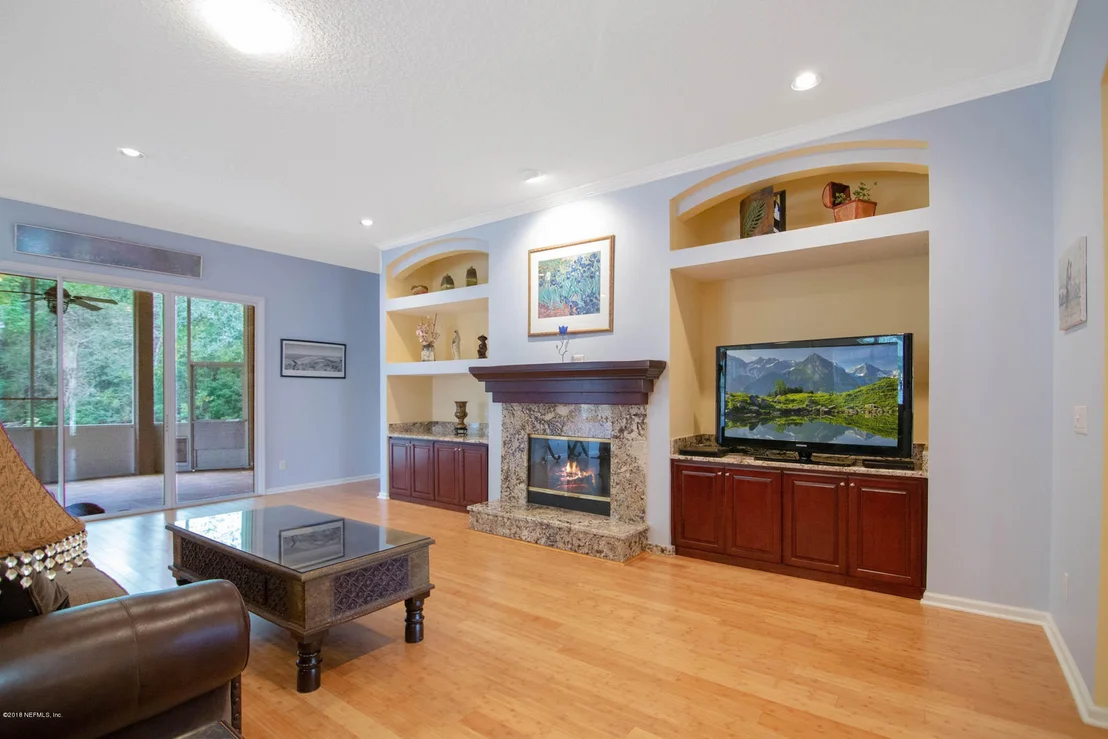 Photo of 115 GLEN OAKS Drive