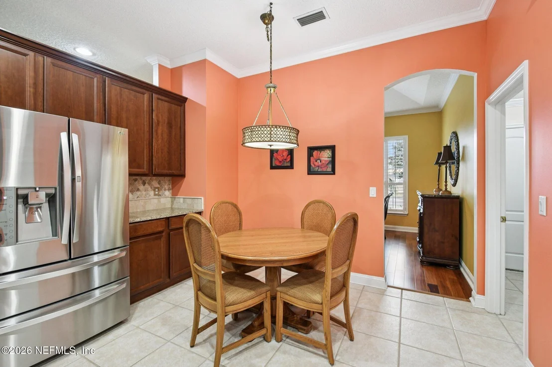 Photo of 145 LAKE RUN Boulevard