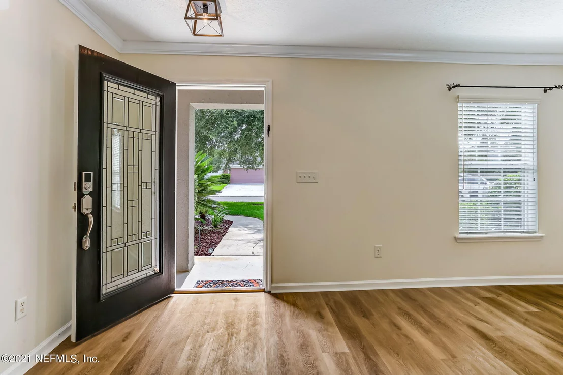 Photo of 1016 DUNSTABLE Lane
