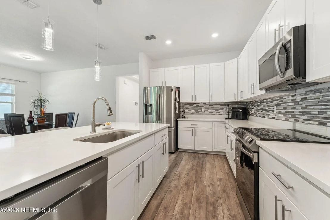Photo of 120 OAKLEAF Way