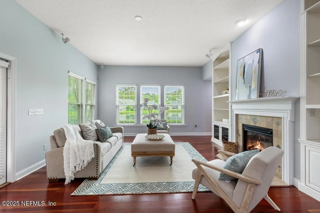 Photo of 902 EAGLE POINT Drive