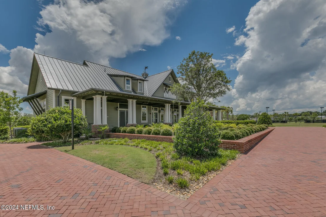 Photo of 595 MEADOW CREEK Drive