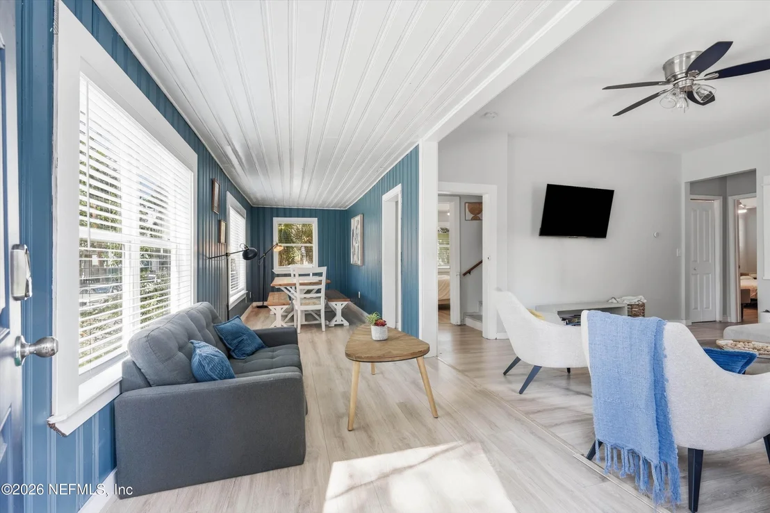 Photo of 110 DE HAVEN Street