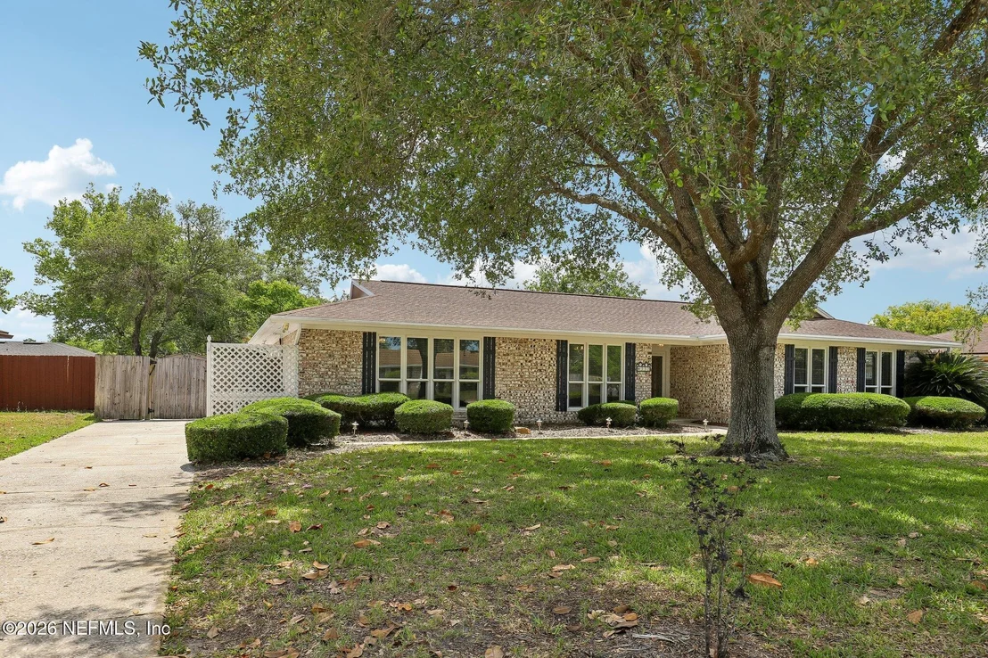 Photo of 332 DILLON Drive