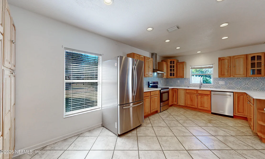 Photo of 55592 DEER RUN Road SE