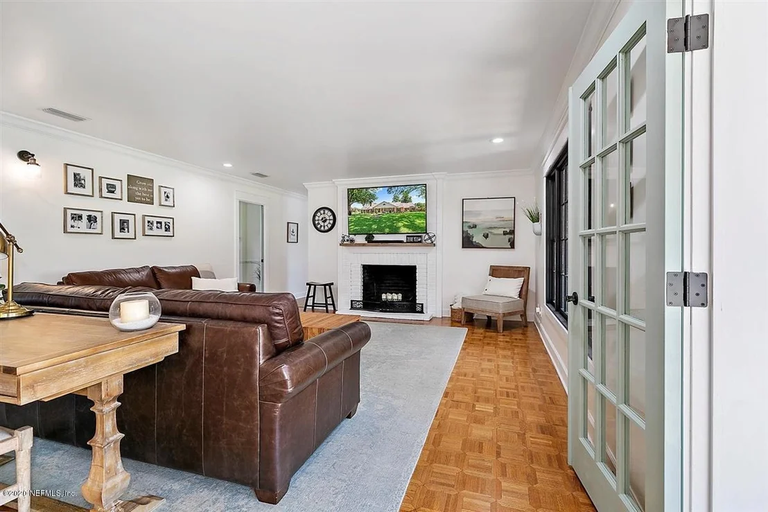 Photo of 8162 PINE LAKE Road