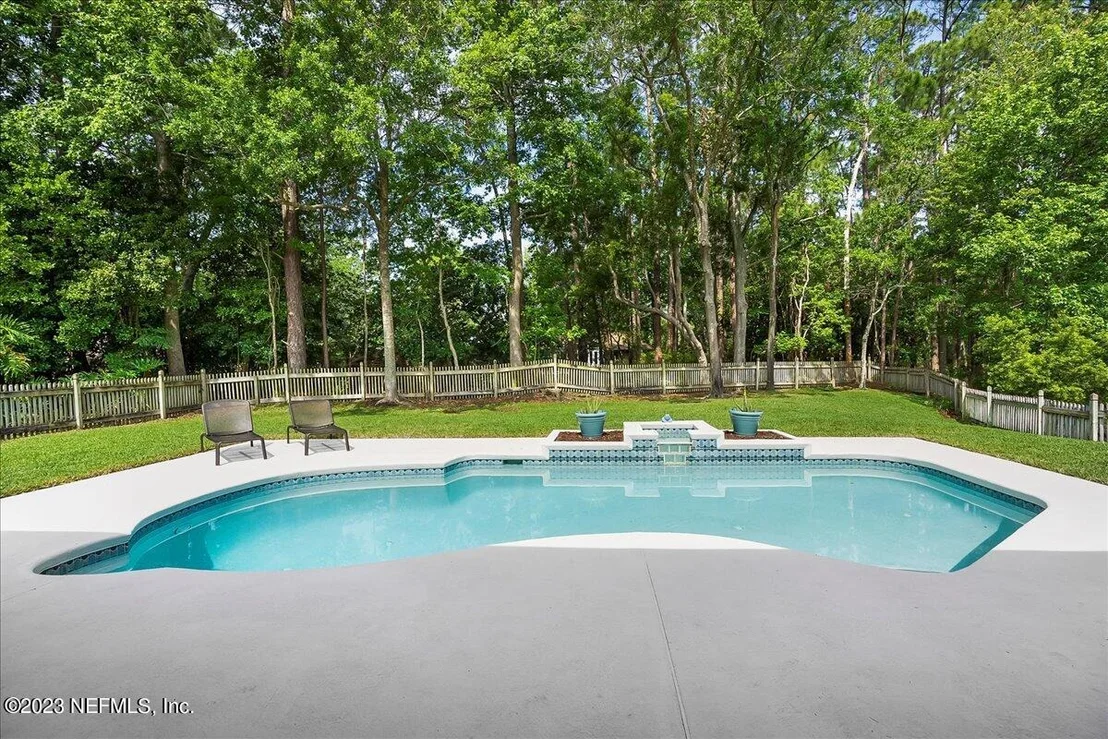 Photo of 2809 SWEETHOLLY Drive