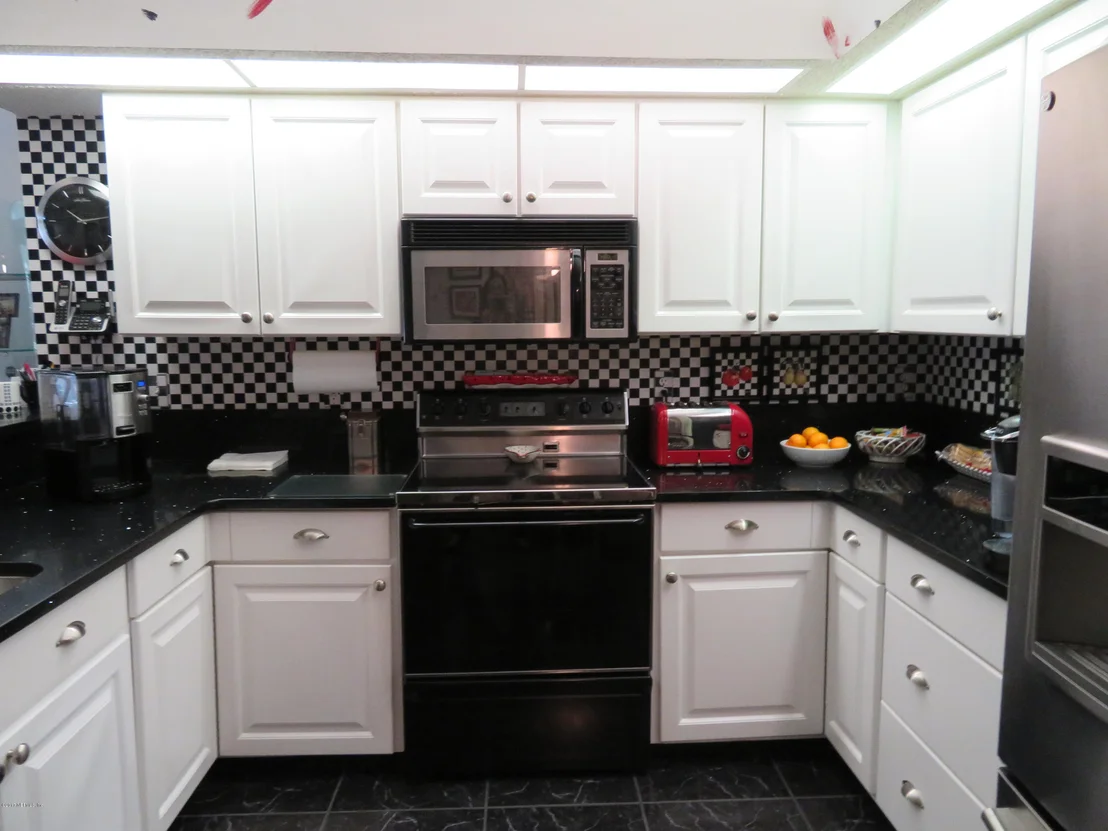 Photo of 1171 LINWOOD Loop