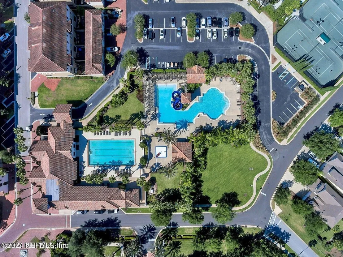 Photo of 752 PROMENADE POINTE Drive