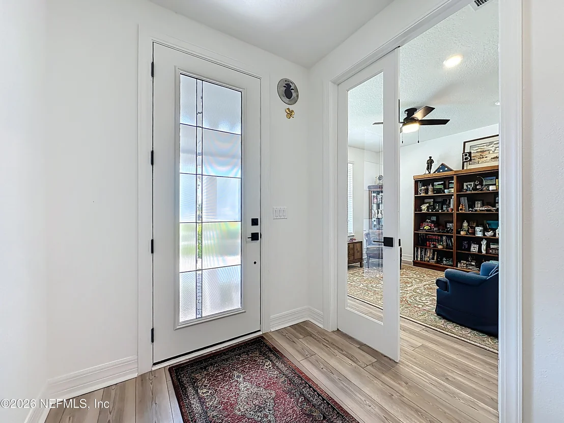 Photo of 426 HAWTHORN PARK Circle