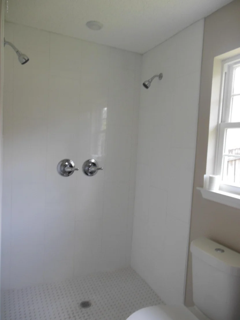 Photo of 1706 BARTLETT Avenue