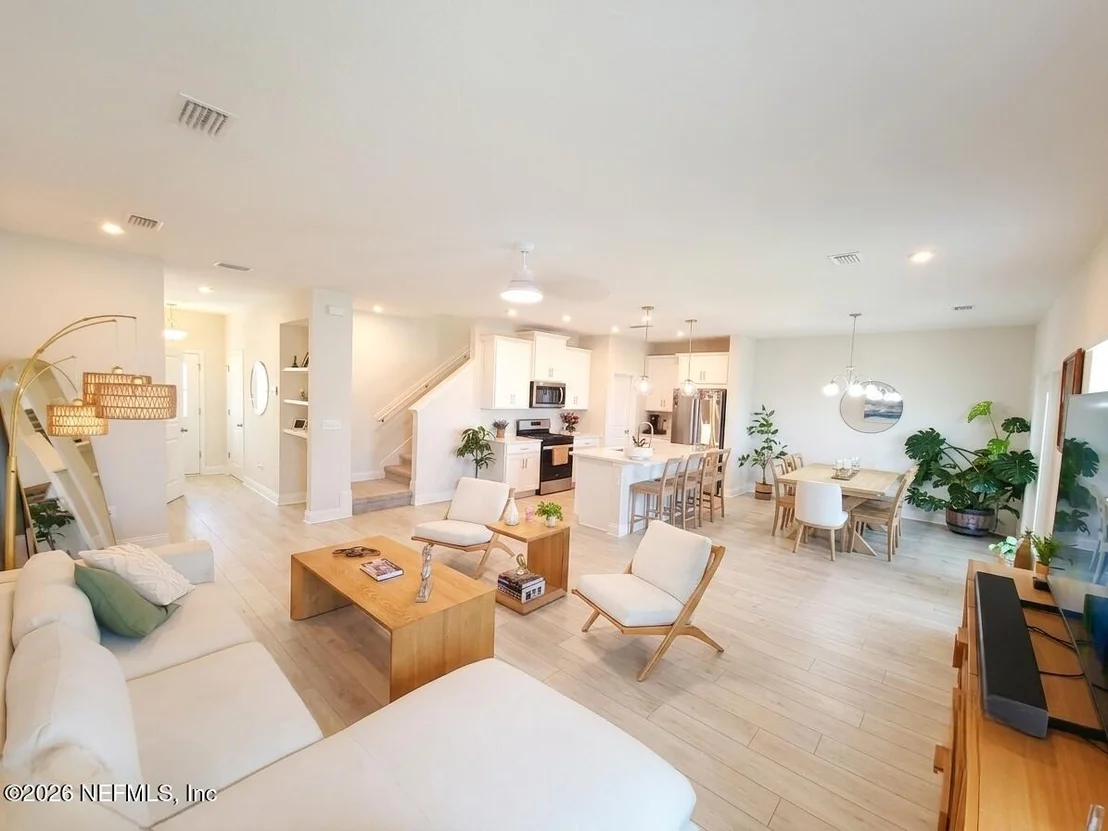 Photo of 13011 HOLSINGER Boulevard