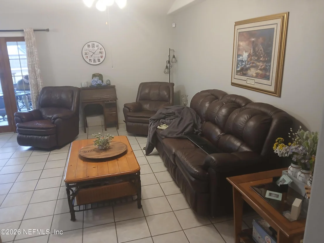 Photo of 115 CRESTWOOD Drive