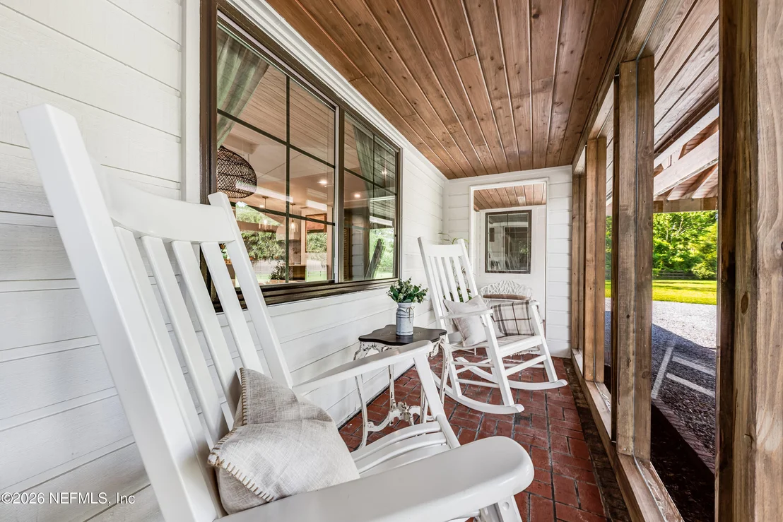 Photo of 532 MOONSHINE Drive