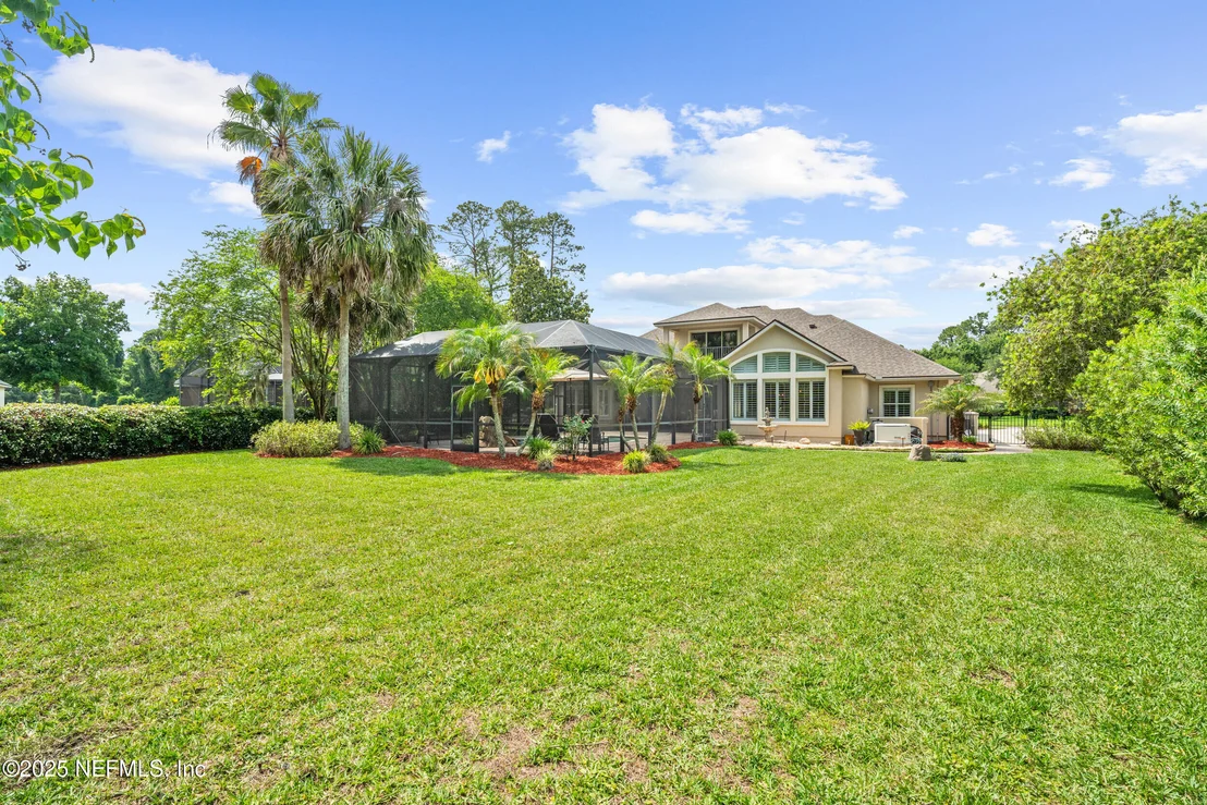 Photo of 389 SUMMERSET Drive