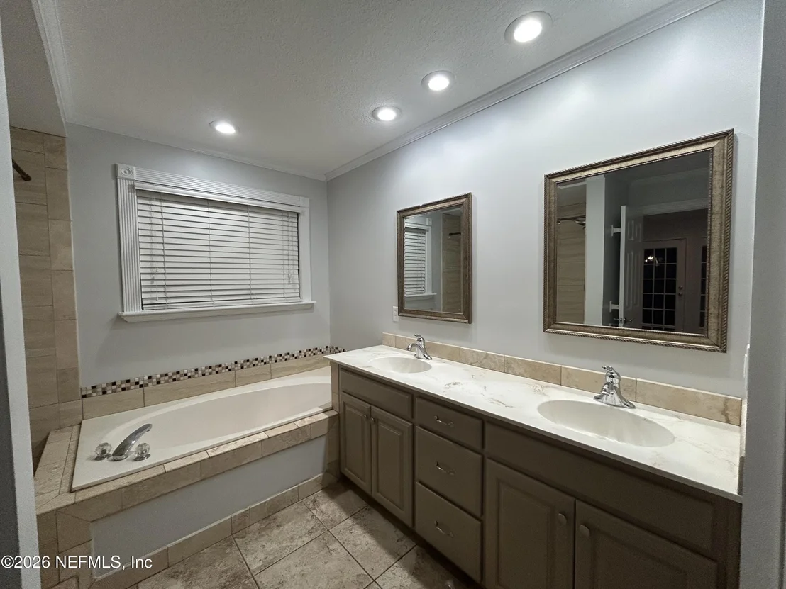 Photo of 1607 SHEFFIELD Place