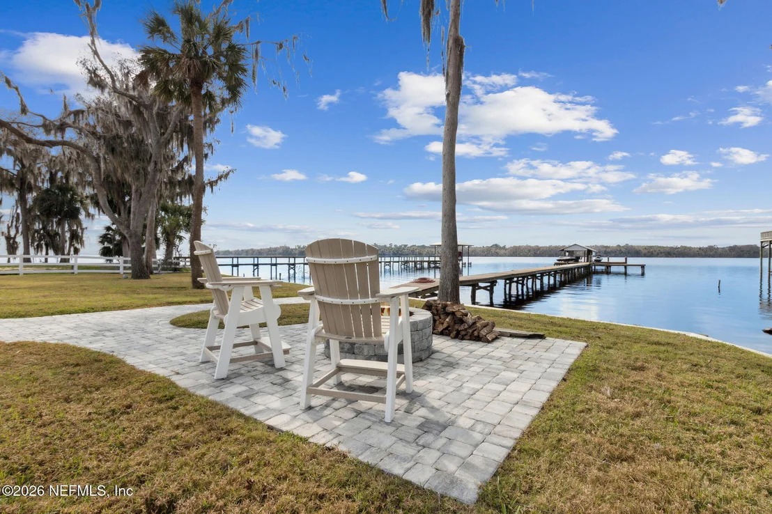Photo of 208 LAKE GEORGE POINT Drive
