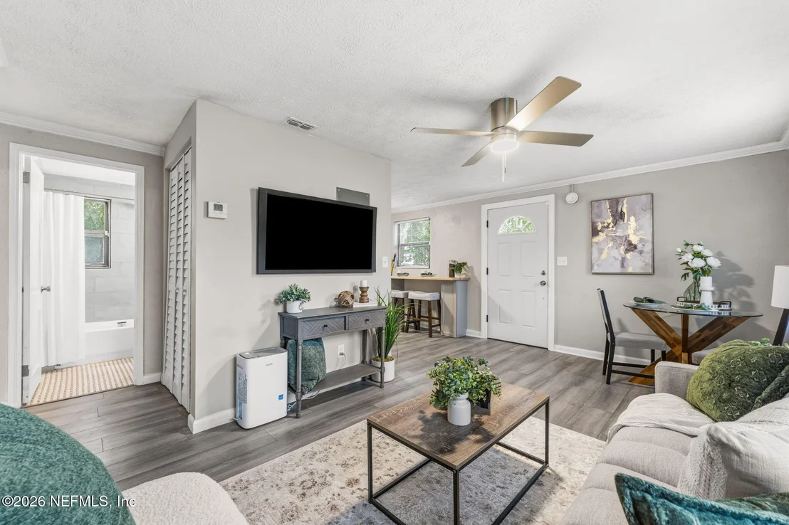 Photo of 10516 ITHACA Drive