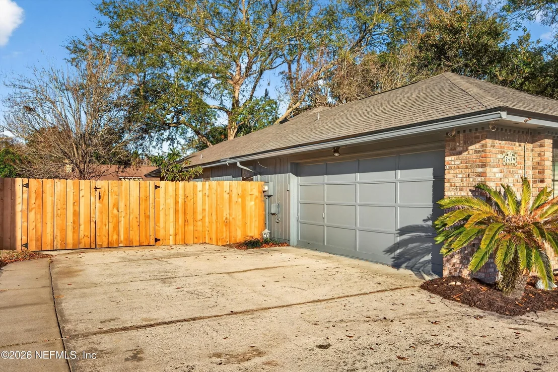 Photo of 2479 STONEBRIDGE Drive