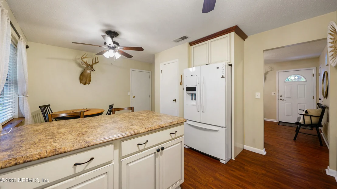 Photo of 112 RIVER RD Drive