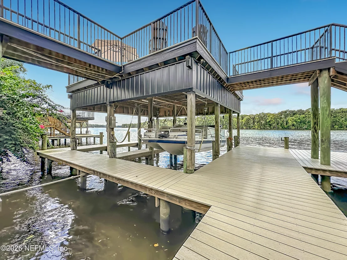 Photo of 129 RIVER Road