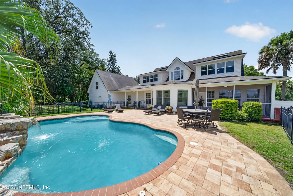 Photo of 1045 CEDAR BAY Road