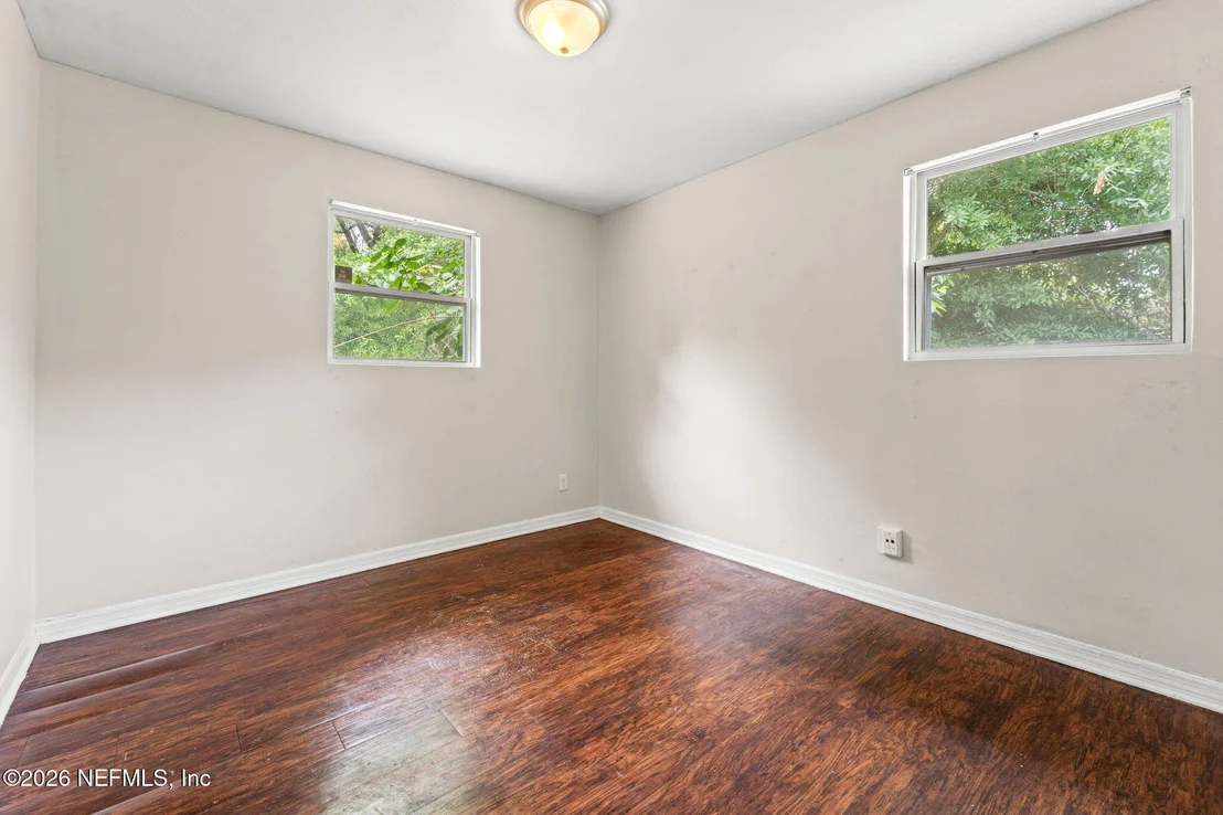 Photo of 6781 TINKERBELL Lane